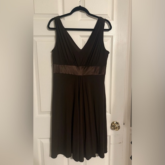 Jones Wear Dresses & Skirts - Jones Wear Sleeveless Fit and Flare Dress with Satin Sash